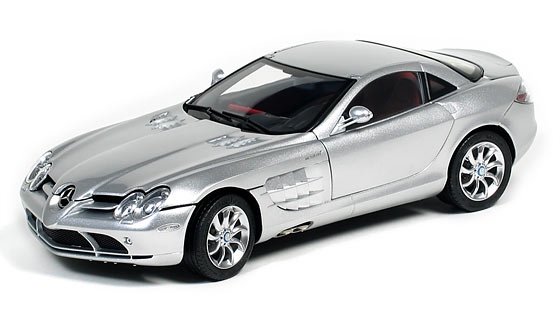 CMC Mercedes-Benz SLR McLaren, argent, cuir rouge