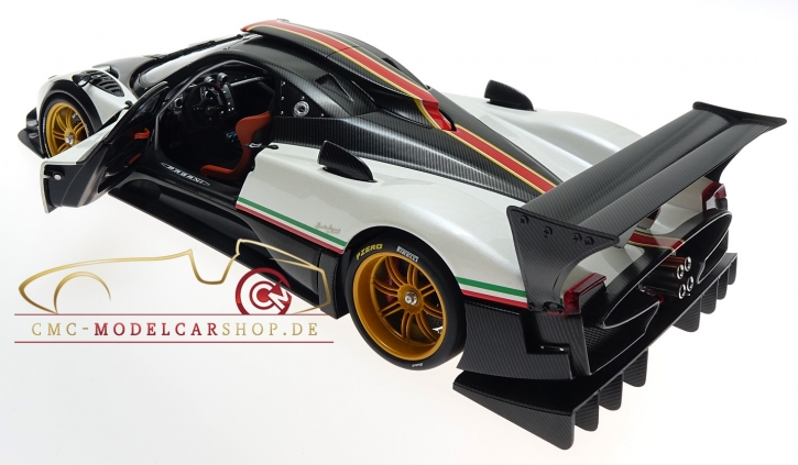 pagani4.jpg