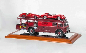 CMC Vitrine Fiat Ferrari Maserati Renntransporter 1:18