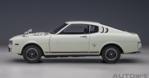 Autoart Toyota Celica Liftback 2000GT (RA25) 1973 blanc