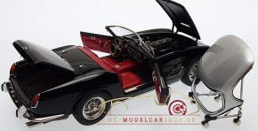 CMC Ferrari 250 SWB California Spyder noire 1960