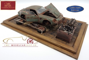 CMC Aston Martin Diorama Trouver dans une grange