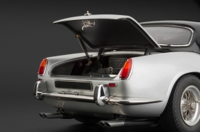 CMC Ferrari 250 SWB California Spyder silber 1960