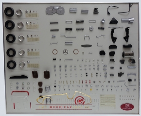 CMC Model Art Maserati 300S Bauteile Display